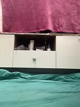 abyusif101099 online show from April 4, 2026, 4:41 am