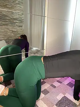 Snapshot of LeonieLindner chatting on January 12, 2025, 12:23 pm LeonieLindner online show from January 12, 2025, 12:23 pm