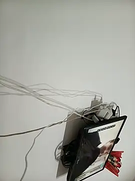 Snapshot of sami_Maysa chatting on December 18, 2024, 7:52 pm sami Maysa online show from December 18, 2024, 7:52 pm