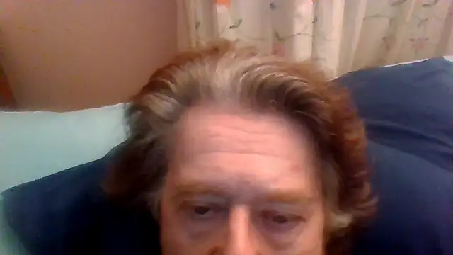 Snapshot of frankie7inch chatting on July 19, 2026, 12:30 am frankie7inch online show from July 19, 2026, 12:30 am