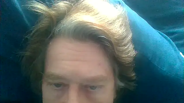 Snapshot of frankie7inch chatting on July 17, 2026, 8:39 pm frankie7inch online show from July 17, 2026, 8:39 pm