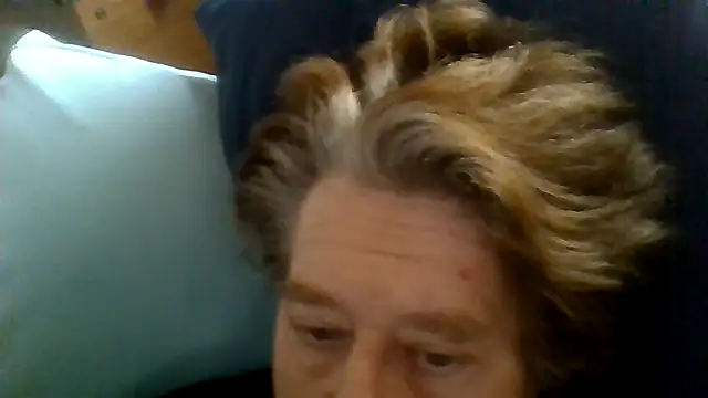 Snapshot of frankie7inch chatting on July 14, 2026, 4:02 pm frankie7inch online show from July 14, 2026, 4:02 pm