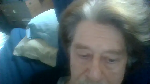Snapshot of frankie7inch chatting on July 9, 2026, 1:32 pm frankie7inch online show from July 9, 2026, 1:32 pm