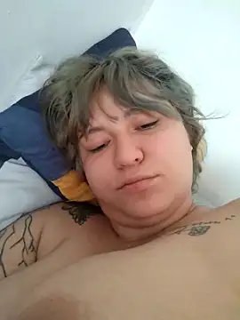 iDogrose21 online show from November 26, 2025, 5:02 pm