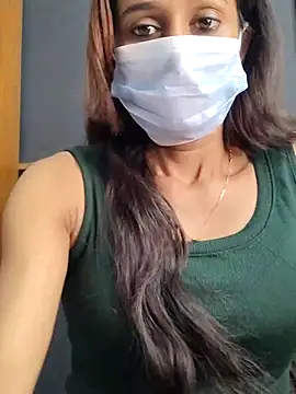 Snapshot of Oleevia chatting on October 27, 2025, 8:04 am Oleevia online show from October 27, 2025, 8:04 am