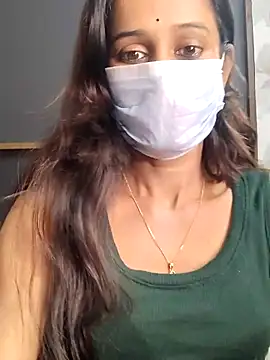 Snapshot of Oleevia chatting on November 21, 2025, 9:19 am Oleevia online show from November 21, 2025, 9:19 am