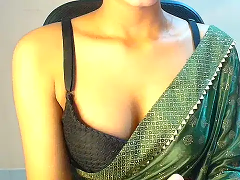Snapshot of Chandani-Love chatting on May 23, 2026, 7:07 am Chandani-Love online show from May 23, 2026, 7:07 am