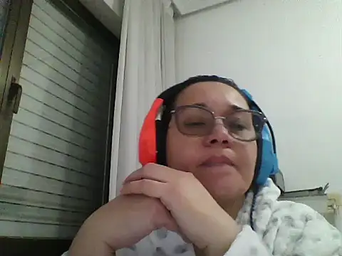 Snapshot of gaby0075 chatting on December 13, 2024, 11:06 pm gaby0075 online show from December 13, 2024, 11:06 pm