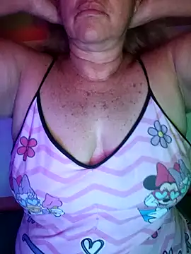 Kasandra Ho online show from April 19, 2026, 7:42 am