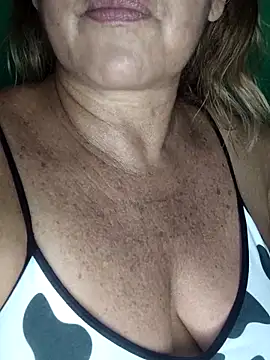 Snapshot of Kasandra_Ho chatting on October 29, 2025, 1:37 am Kasandra Ho online show from October 29, 2025, 1:37 am