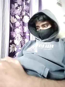 piyush 7inch online show from December 11, 2024, 4:20 pm
