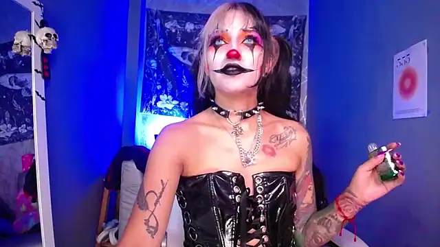 amelierouss online show from March 28, 2026, 4:46 am