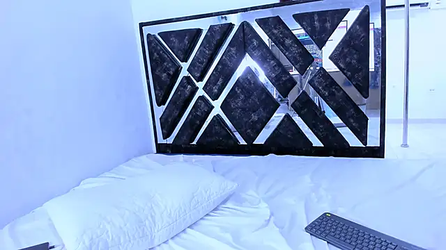 Snapshot of Fernanda_brown18 chatting on March 22, 2025, 8:37 pm Fernanda brown18 online show from March 22, 2025, 8:37 pm