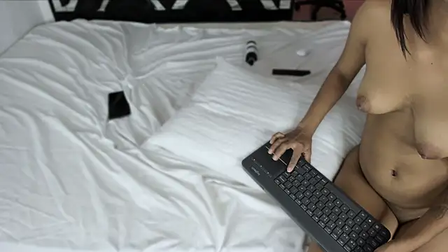 Snapshot of Fernanda_brown18 chatting on March 21, 2025, 9:23 pm Fernanda brown18 online show from March 21, 2025, 9:23 pm