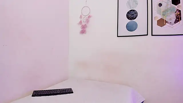 Abriil7 online show from October 14, 2025, 3:40 am