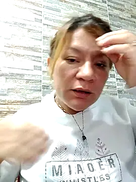 Skylar-Vox- online show from October 28, 2025, 10:03 am