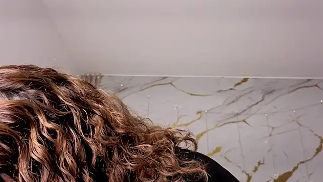 Snapshot of agatha_97_ chatting on February 27, 2026, 2:34 am agatha 97 online show from February 27, 2026, 2:34 am