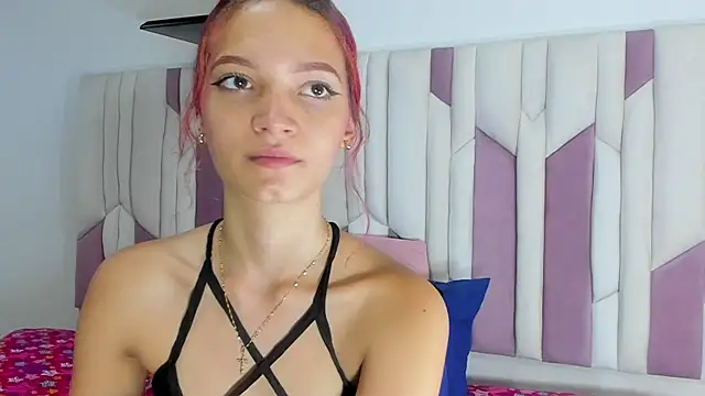 mia stanfort online show from February 19, 2025, 7:16 pm