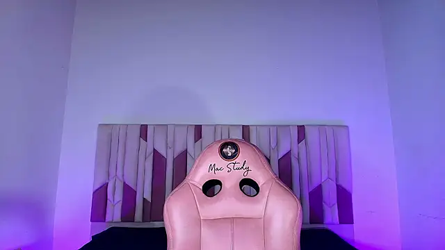 Snapshot of mia_stanfort chatting on October 9, 2025, 7:14 pm mia stanfort online show from October 9, 2025, 7:14 pm