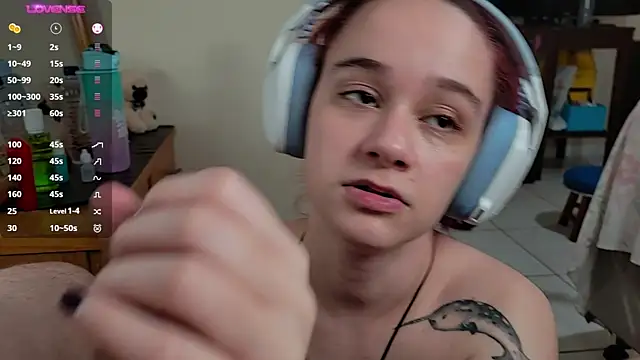 Snapshot of Angels_fuck chatting on December 28, 2024, 12:57 am Angels fuck online show from December 28, 2024, 12:57 am