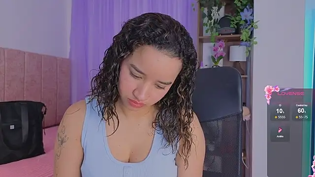 emilyrouxe online show from December 18, 2025, 2:54 pm