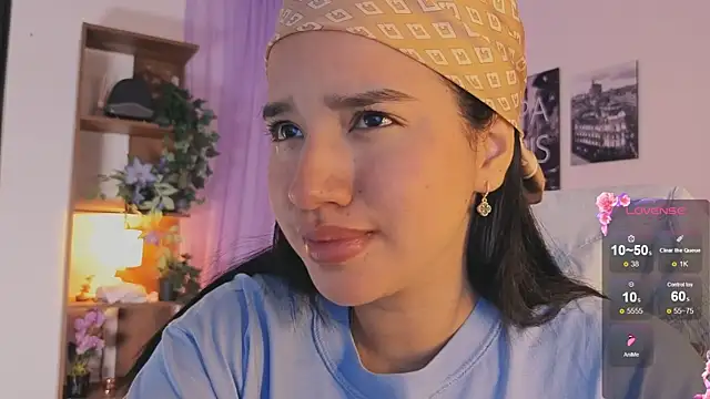 emilyrouxe online show from October 8, 2025, 3:46 pm