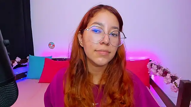  Moon Johnson online show from September 21, 2025, 11:21 pm