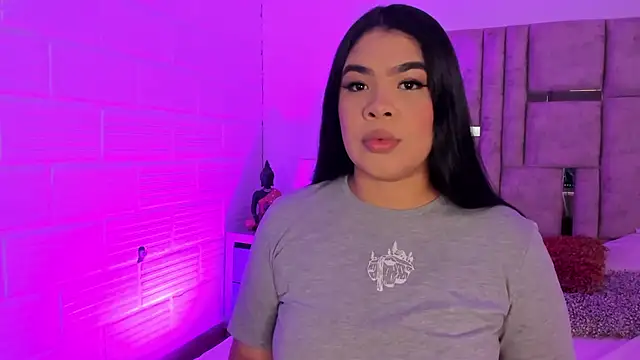 EmmaBecket2 online show from November 8, 2025, 4:05 am