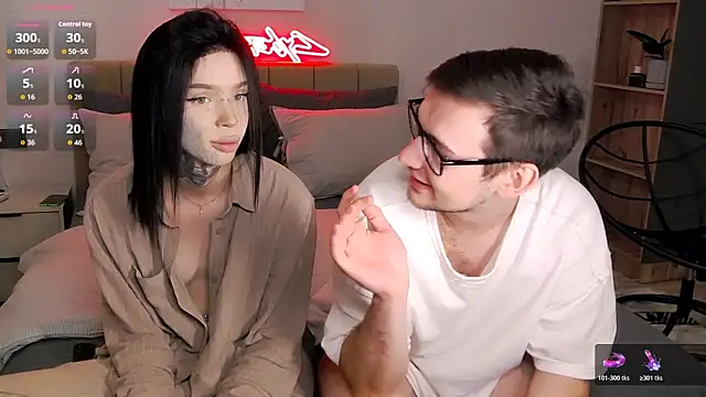 Snapshot of Tanya_M chatting on June 10, 2026, 8:43 pm Tanya M online show from June 10, 2026, 8:43 pm