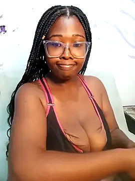 Snapshot of Daniela518 chatting on March 11, 2025, 12:54 am Daniela518 online show from March 11, 2025, 12:54 am