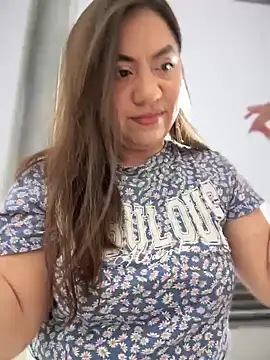 Snapshot of Iam__Cristal chatting on December 21, 2025, 8:42 pm Iam Cristal online show from December 21, 2025, 8:42 pm