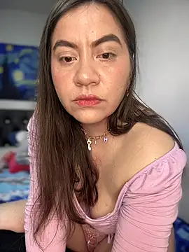 Snapshot of Iam__Cristal chatting on December 14, 2025, 10:15 pm Iam Cristal online show from December 14, 2025, 10:15 pm