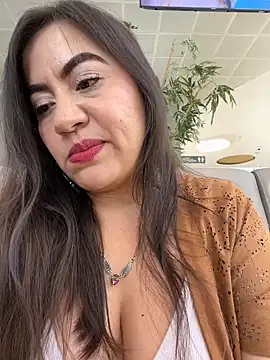 Snapshot of Iam__Cristal chatting on February 19, 2026, 9:56 pm Iam Cristal online show from February 19, 2026, 9:56 pm