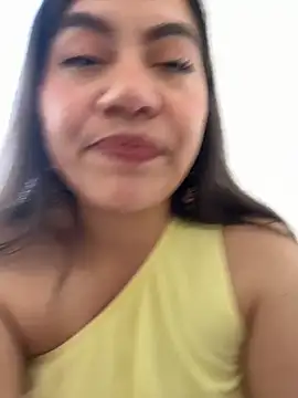 Snapshot of Iam__Cristal chatting on February 4, 2026, 10:16 pm Iam Cristal online show from February 4, 2026, 10:16 pm