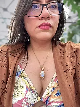 Iam  Cristal online show from March 13, 2025, 8:54 pm