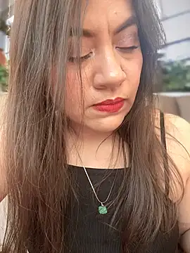 Iam  Cristal online show from November 19, 2025, 9:48 pm