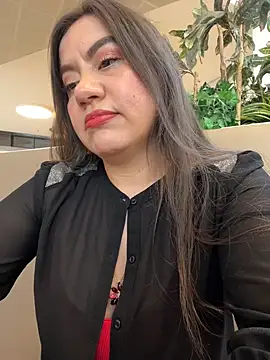 Snapshot of Iam__Cristal chatting on February 3, 2026, 10:04 pm Iam Cristal online show from February 3, 2026, 10:04 pm