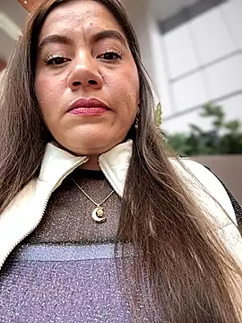 Iam  Cristal online show from September 18, 2025, 9:29 pm