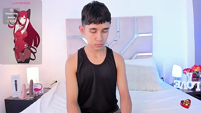 Thayler jones online show from November 11, 2025, 11:27 am