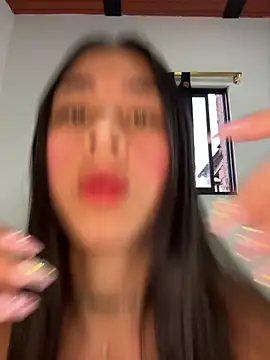 paisitahot1975 online show from March 10, 2026, 10:36 pm