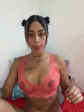 paisitahot1975 online show from February 20, 2026, 3:47 pm