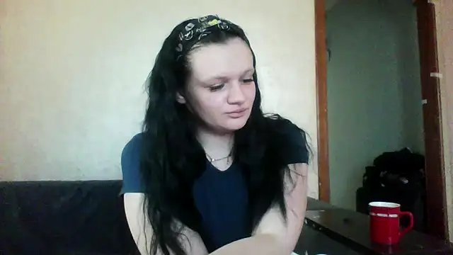 Snapshot of CamilleXMyr chatting on February 13, 2025, 8:59 am CamilleXMyr online show from February 13, 2025, 8:59 am