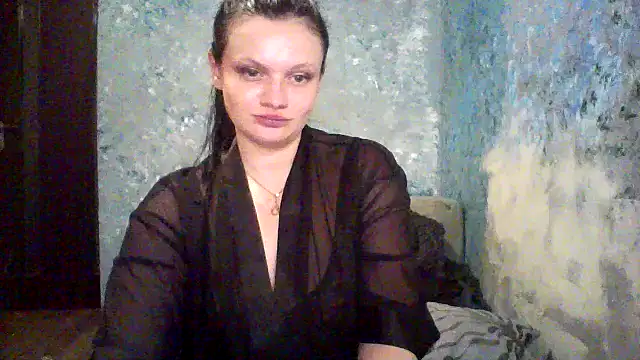 Snapshot of CamilleXMyr chatting on January 2, 2025, 12:23 am CamilleXMyr online show from January 2, 2025, 12:23 am