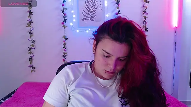 Snapshot of Nika_1_ chatting on February 8, 2025, 5:18 pm Nika 1 online show from February 8, 2025, 5:18 pm