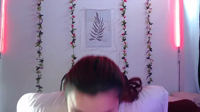 Snapshot of Nika_1_ chatting on February 15, 2025, 5:28 pm Nika 1 online show from February 15, 2025, 5:28 pm