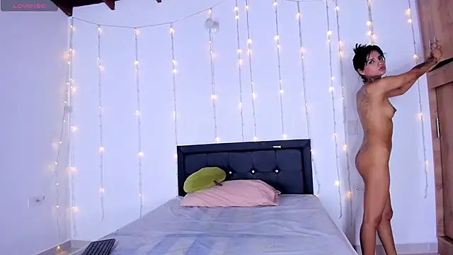 Snapshot of medussa13_ chatting on February 24, 2025, 4:49 am medussa13 online show from February 24, 2025, 4:49 am