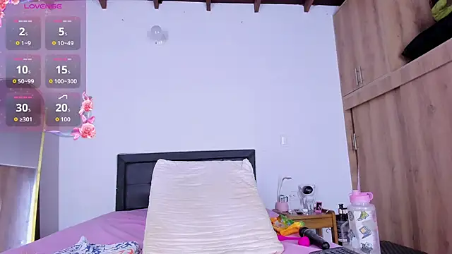 Snapshot of medussa13_ chatting on September 18, 2025, 1:03 pm medussa13 online show from September 18, 2025, 1:03 pm