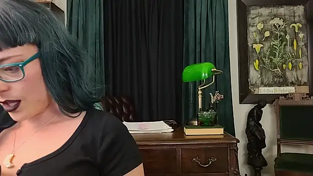 vesperjadex online show from December 9, 2024, 3:07 am