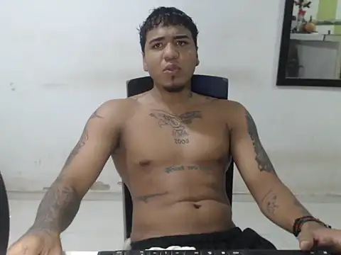 camiloacosta321 online show from November 28, 2025, 9:09 am