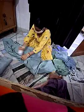 menakshiiikaur online show from January 31, 2025, 1:45 pm